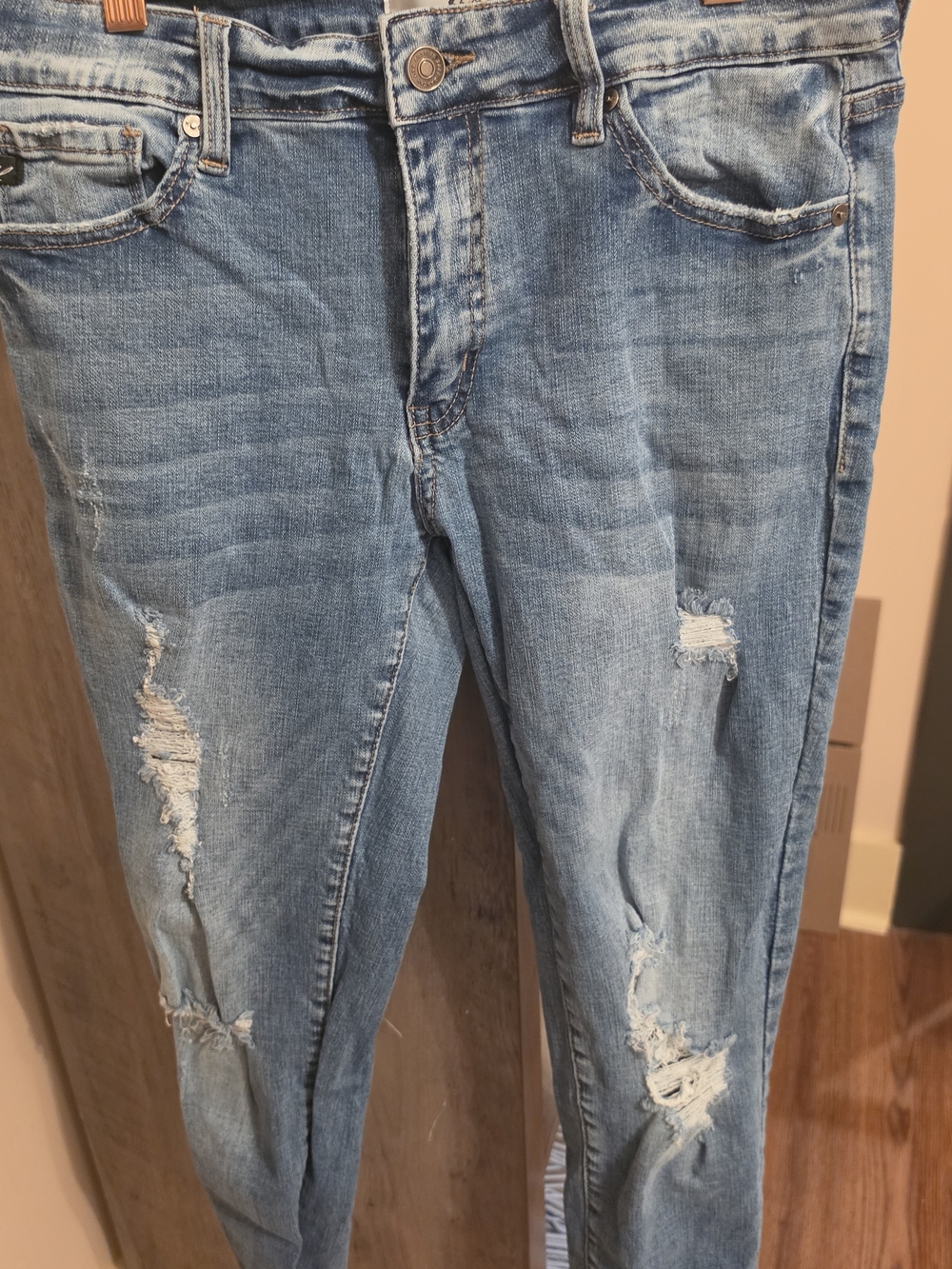 KanCan Light Wash Skinny Distressed Jeans